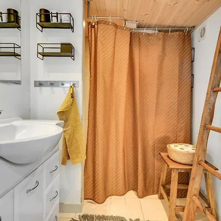 Lovely In With Kitchen *