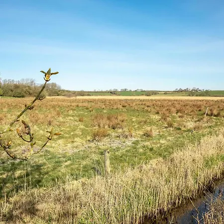 Lovely In With Kitchen Feriehus