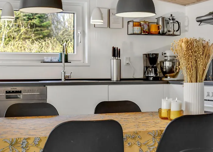 Lovely In With Kitchen