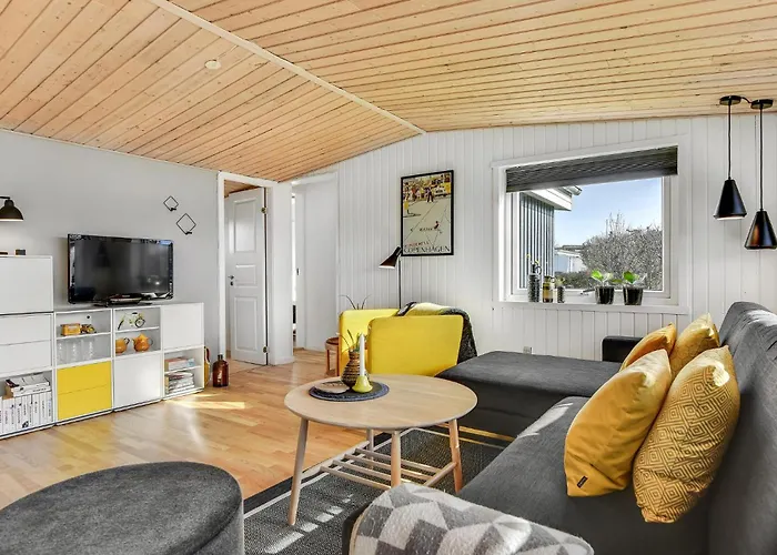 Vakantiehuis Lovely In With Kitchen