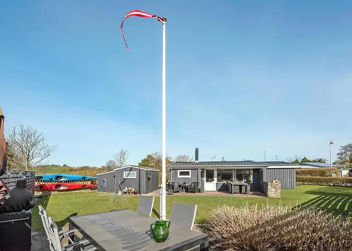 Vakantiehuis Lovely In With Kitchen